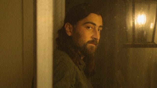 Noah Kahan: The Great Divide Tour | Vinyl Room Package